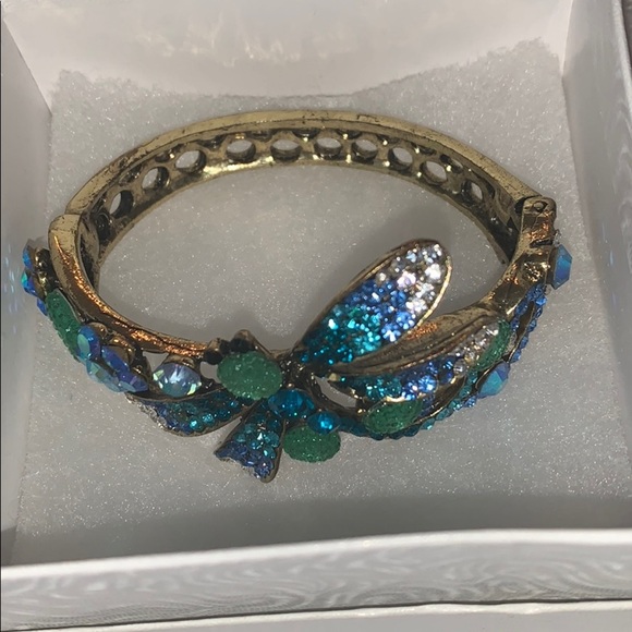 Bracelet with Dimond Accents - Picture 7 of 10